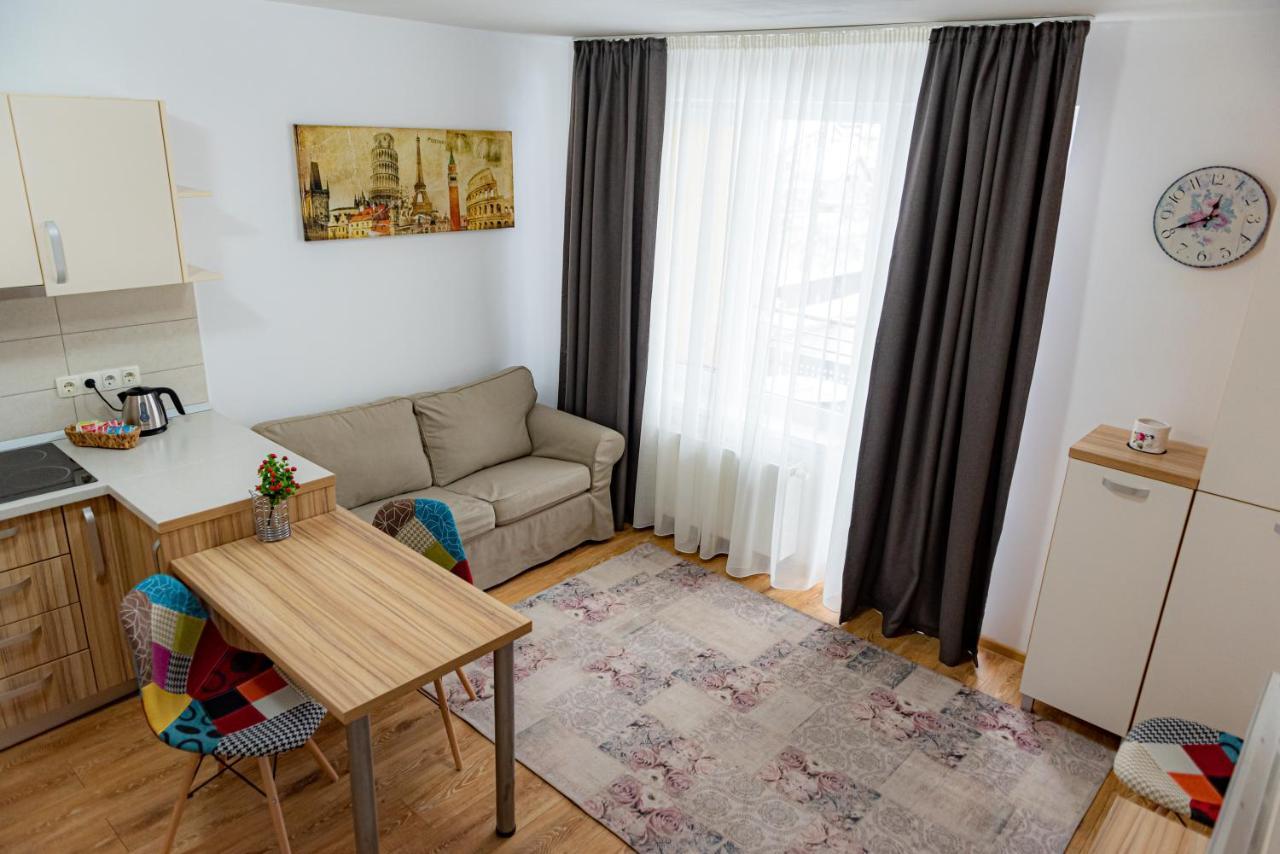Pastel Apartments Брашов Екстериор снимка