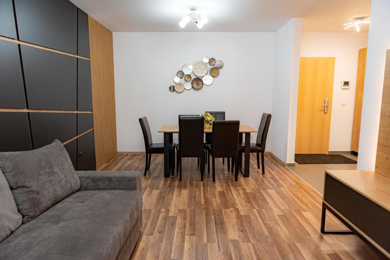 Pastel Apartments Брашов Екстериор снимка